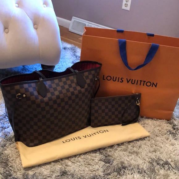Louis Vuitton Handbags - Louis Vuitton Neverfull GM with wristlet